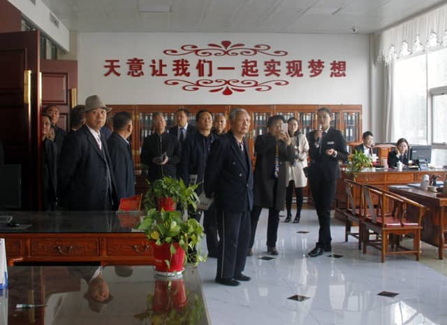 兗州區(qū)人大、政協(xié)領(lǐng)導(dǎo)蒞臨天意機(jī)械參觀(guān)考察